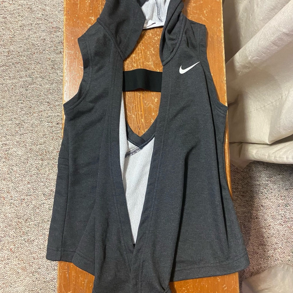 Nike Hooded Yoga Vest Kids Size S